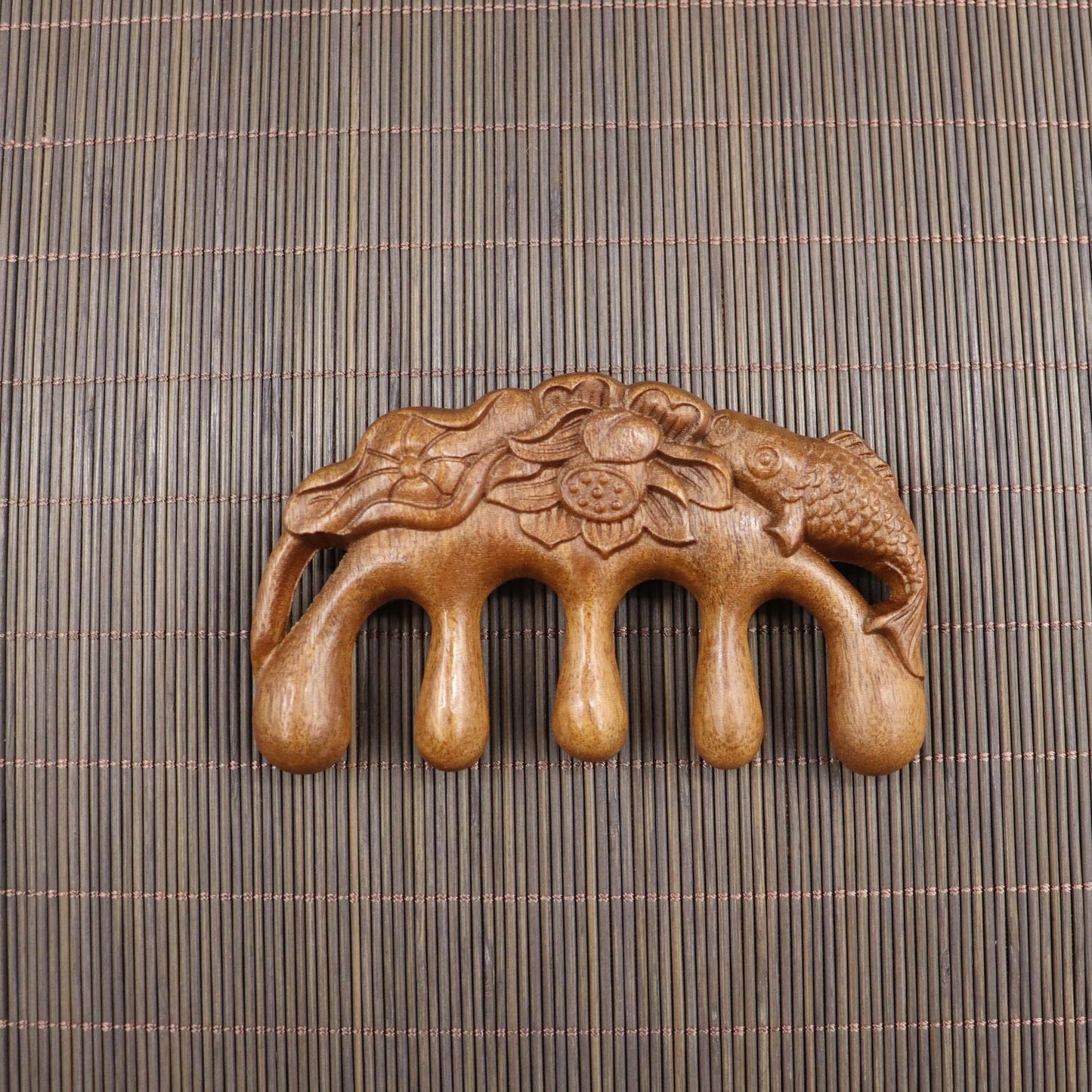 Golden Sandalwood Scalp Massager with Five Teeth